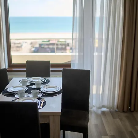 Ena Sunrise Summerland Apartment Mamaia