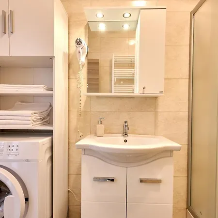 Ena Sunrise Summerland 마마이아