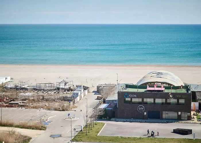 Ena Sunrise Summerland * Mamaia